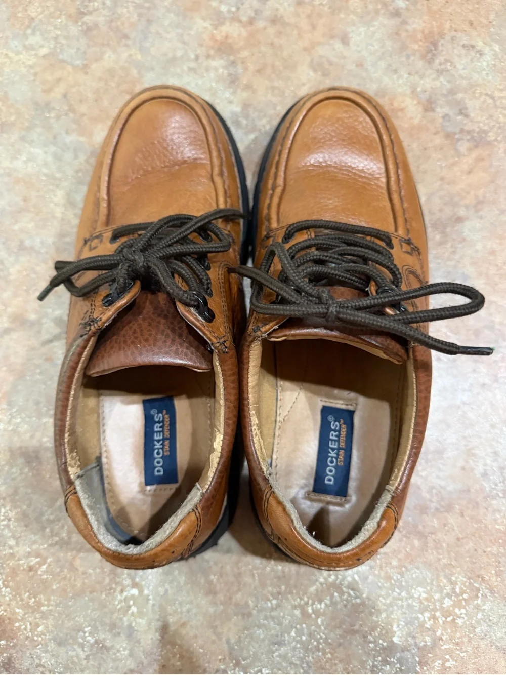 Mens Dockers Leather Shoes. Size 8.5